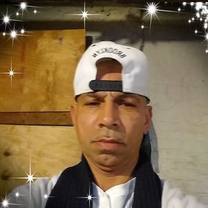 Meet your Posher, Anibal